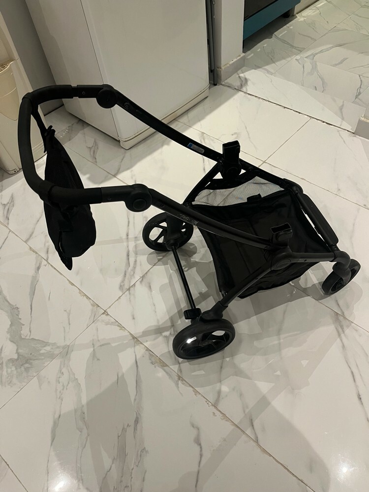 baby stroller  - 2
