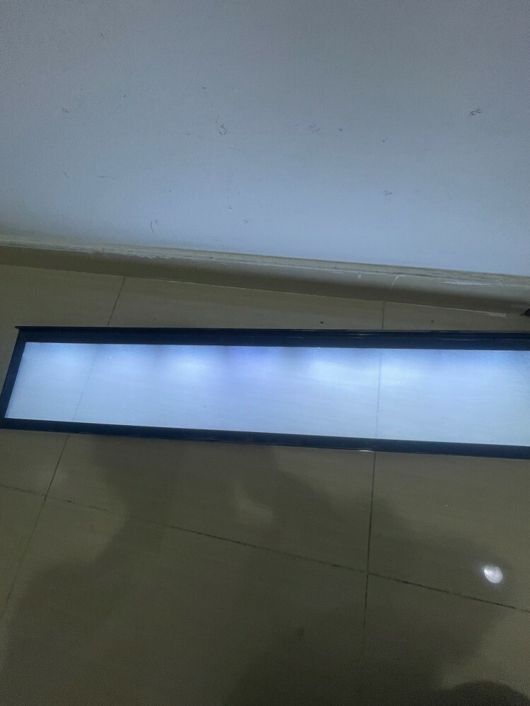 لوحات إعلانية جديدة  - 1