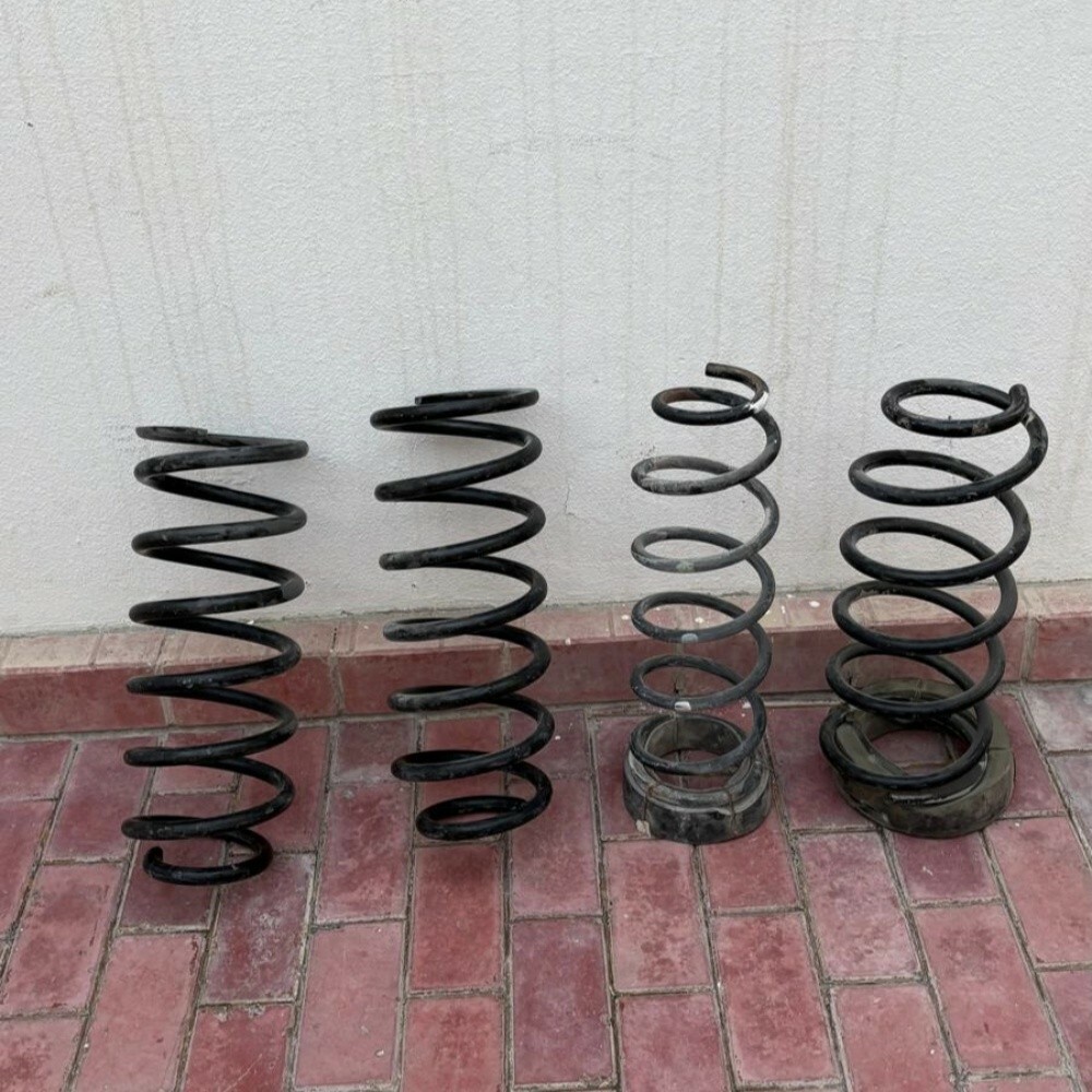 طيات لاندكروزر أصلي (خلفية فقط) - 1