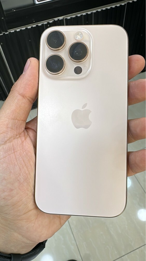 16 Pro - 1