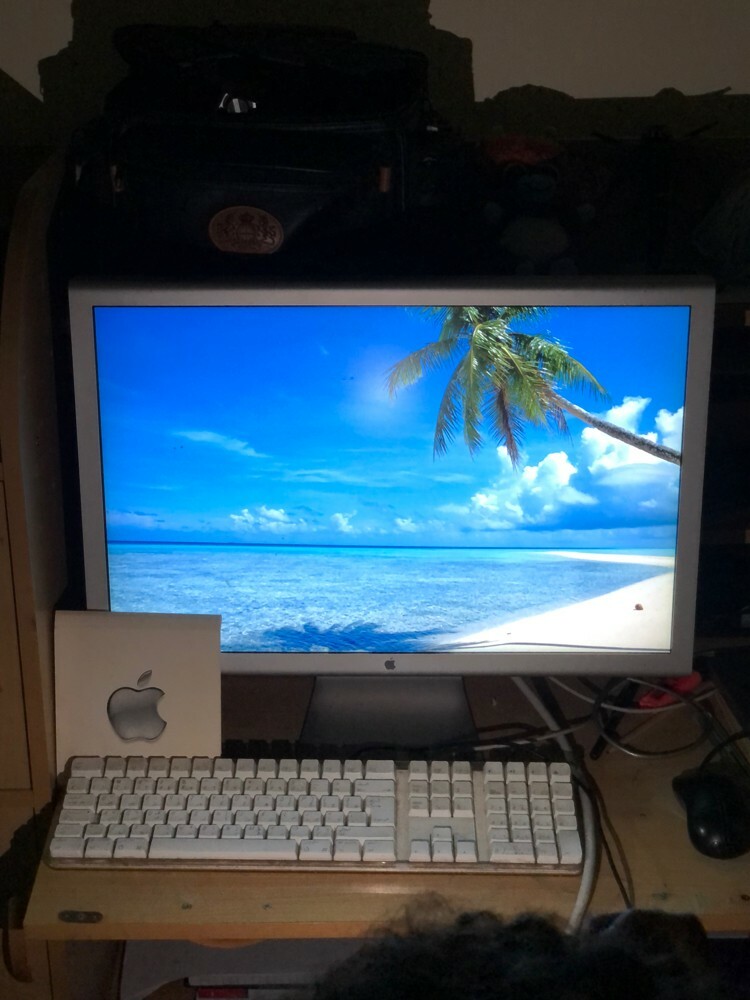 Apple Macintosh G4 - 9