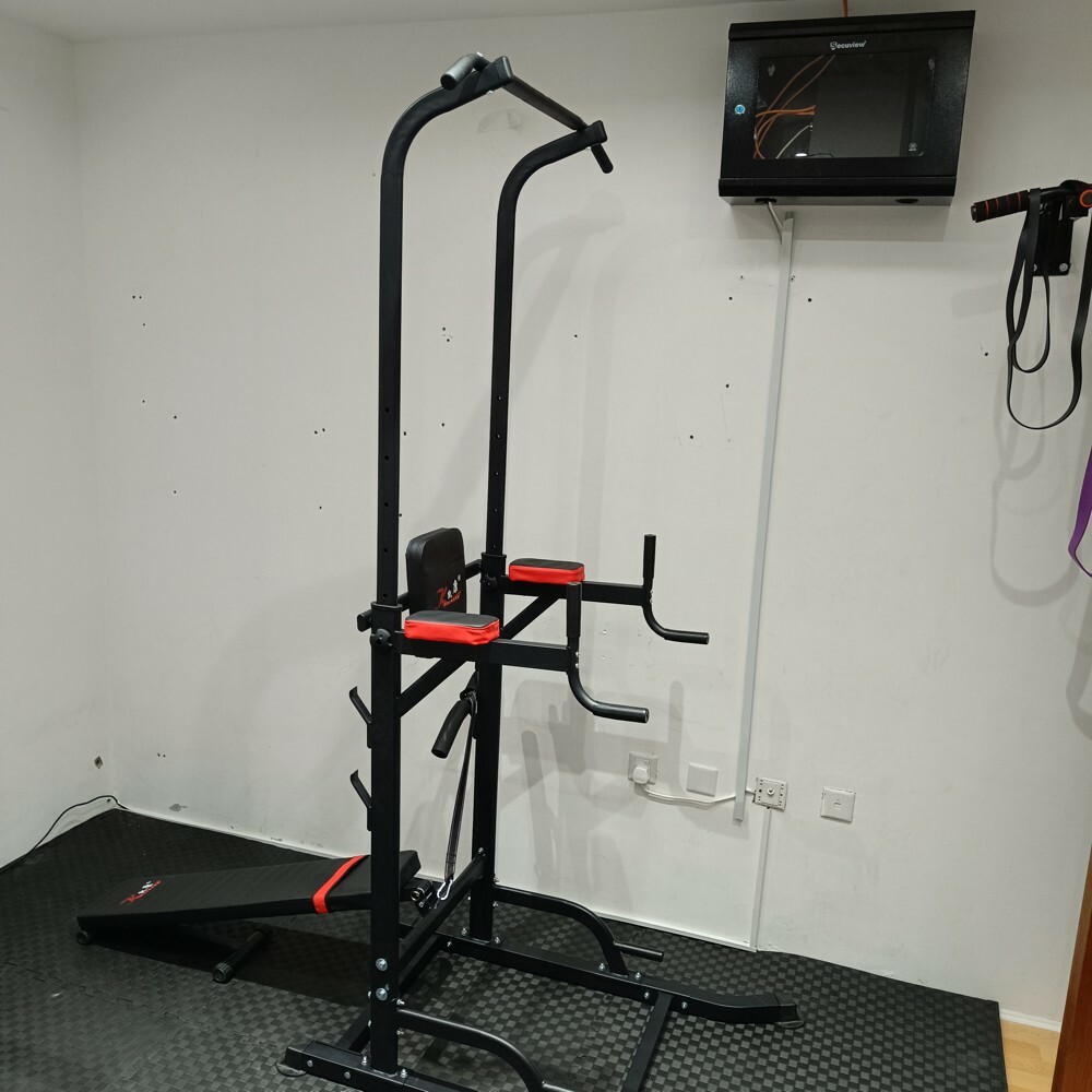 Pull Up Bar - 1