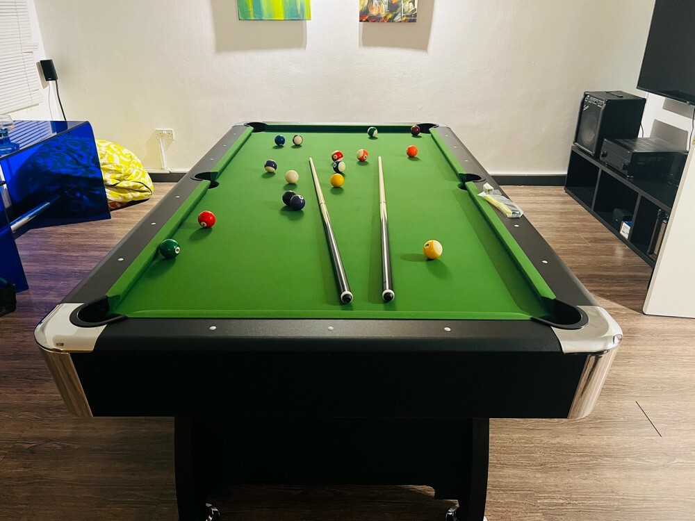 Billiard pool table 8feet - 1