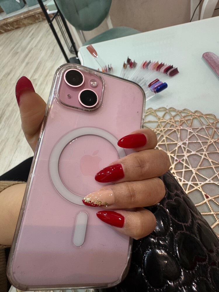 Nails and eyelashes - 24