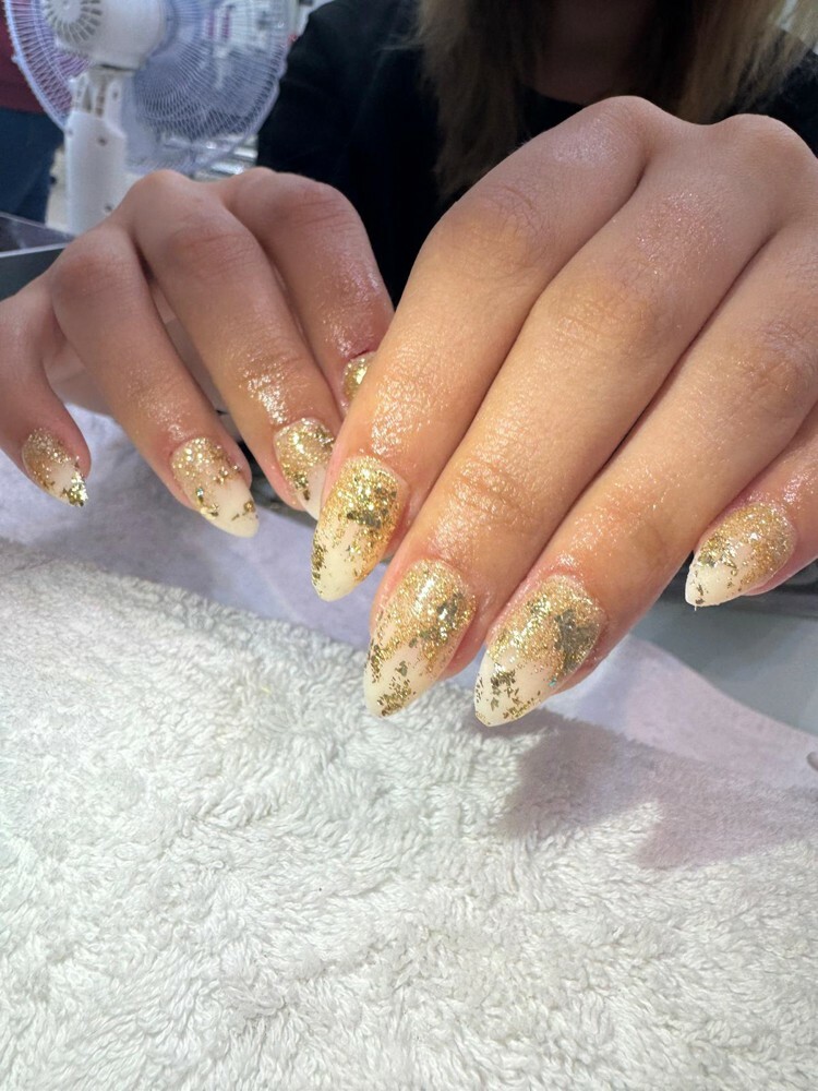 Nails and eyelashes - 17