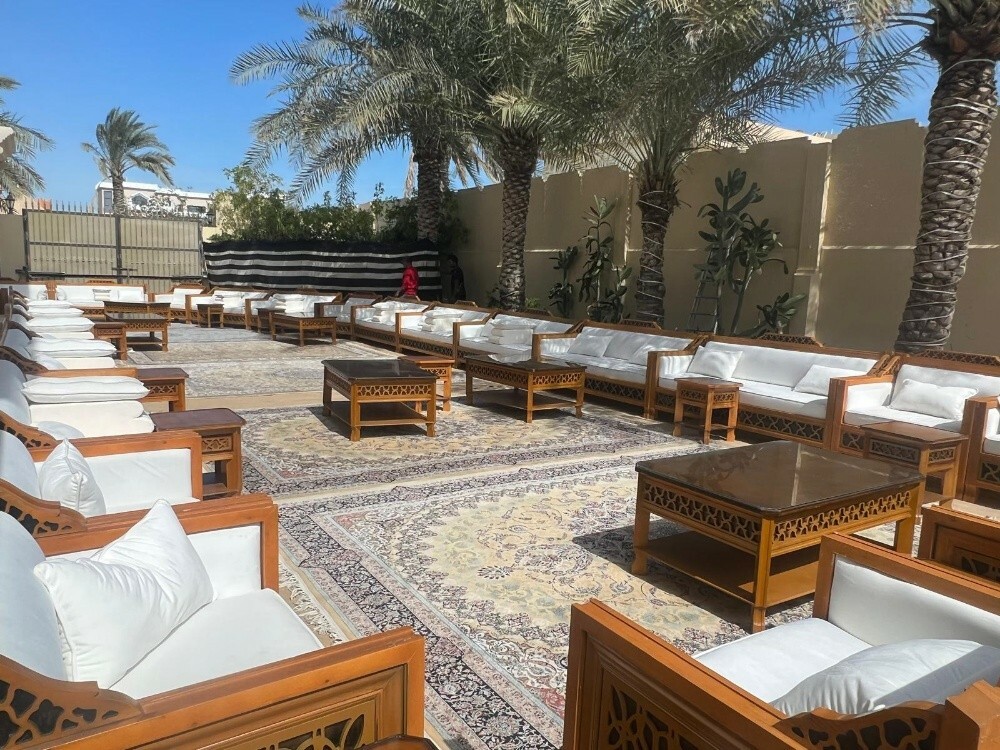 تأجير كرسي مع طاولات - 1