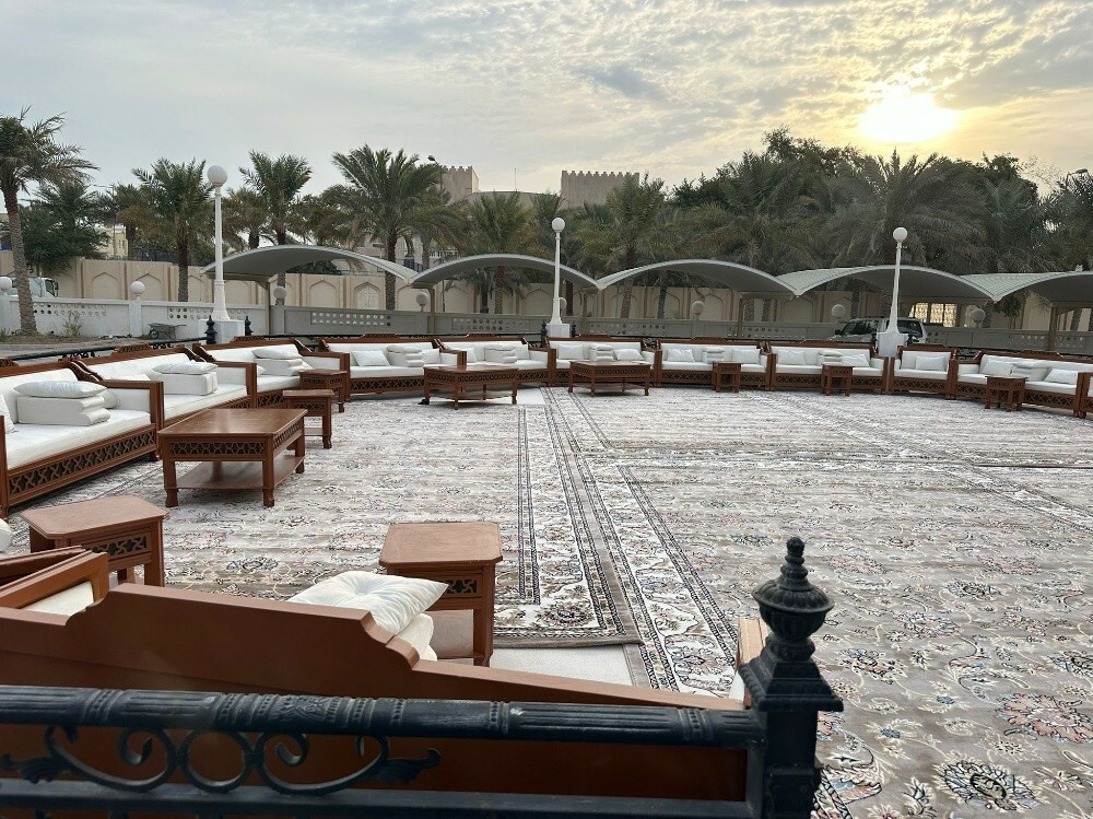 تأجير كرسي مع طاولات - 4