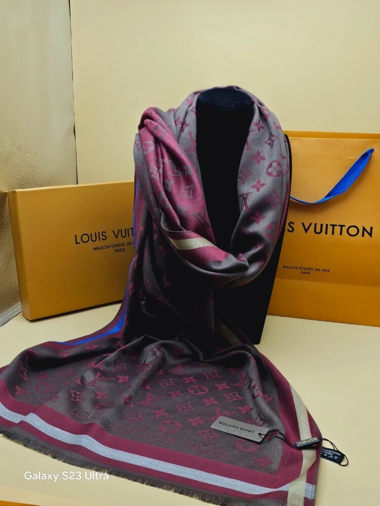 LV scarf - 11