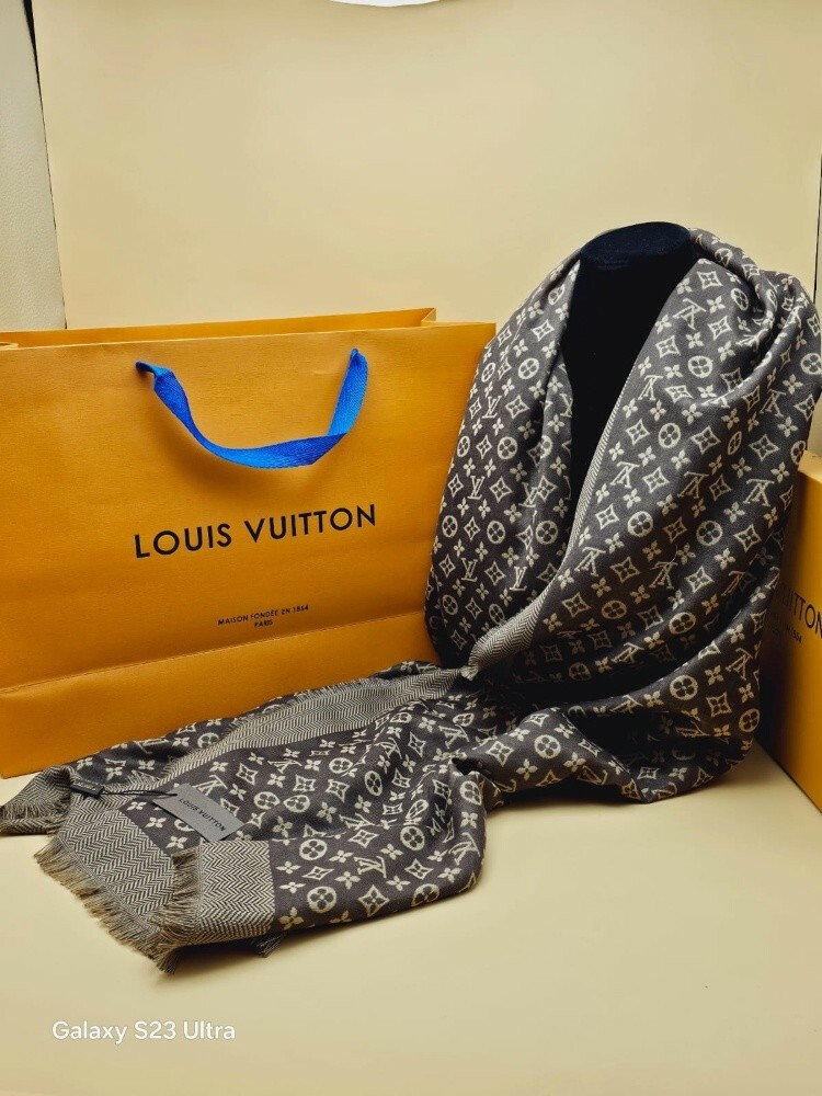 LV scarf - 3