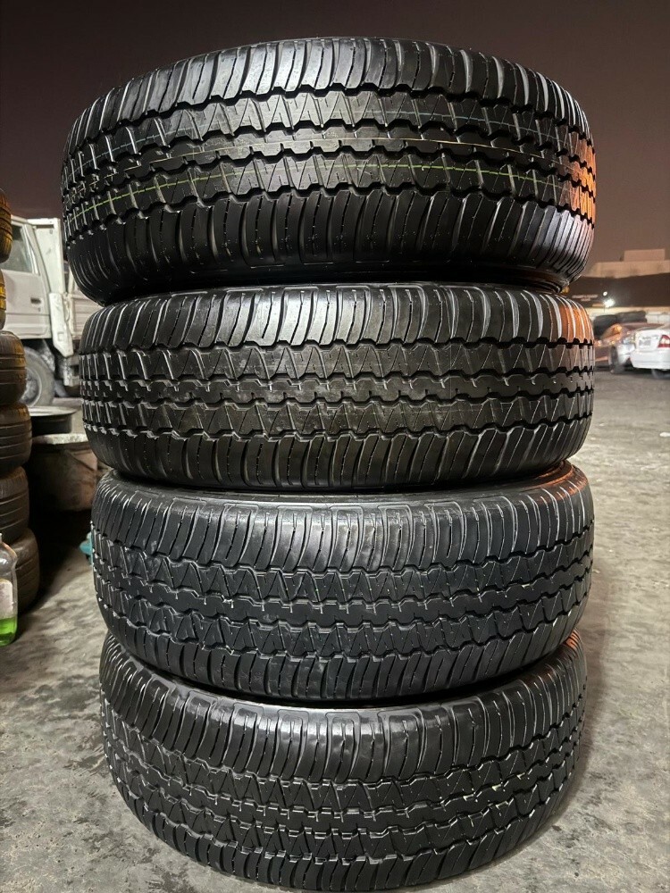 245/75/17 " Dunlap tyre" Japan - 3