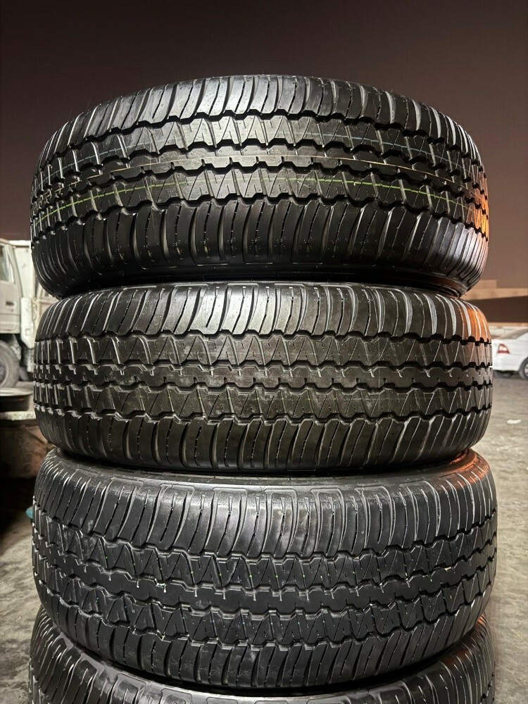 245/75/17 " Dunlap tyre" Japan - 2