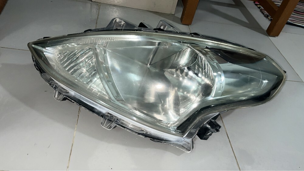 head light for Nissan sunny - 3