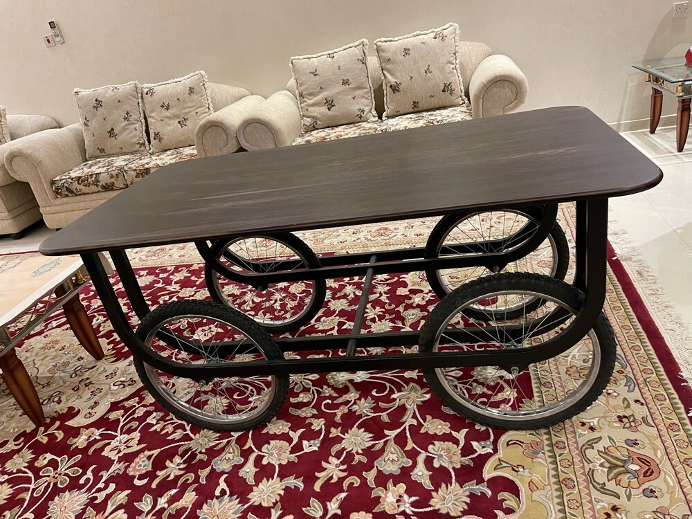 طاولات بجميع اشكالها  - 1