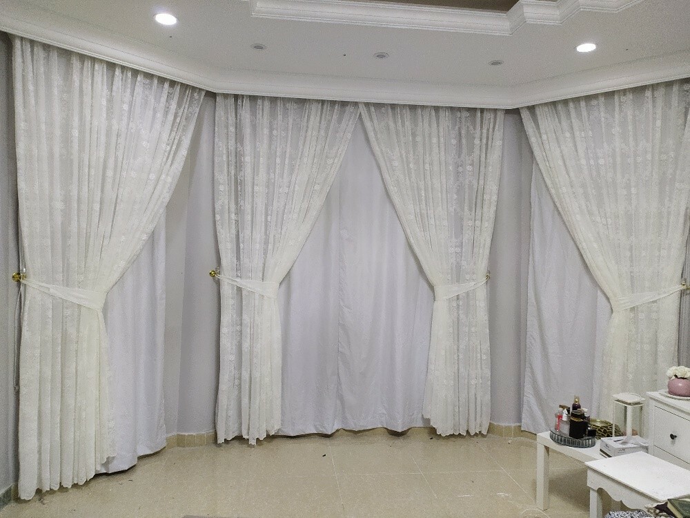 Curtains and Carpet and blind - 4