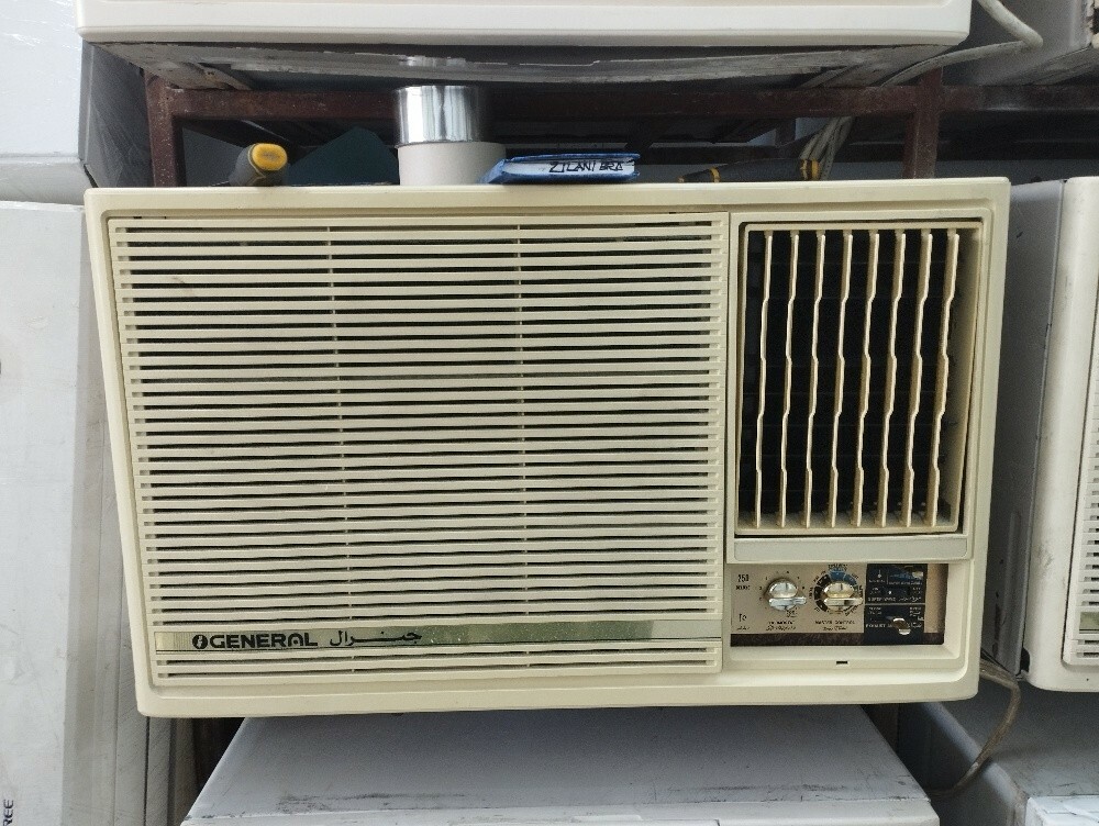 Very good condition AC for sale. - 4