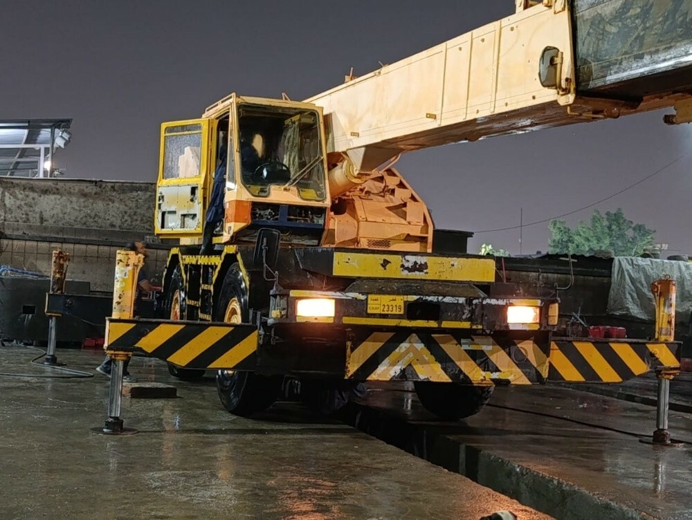 25 Tone- Kobelco Four wheel Crane - 1