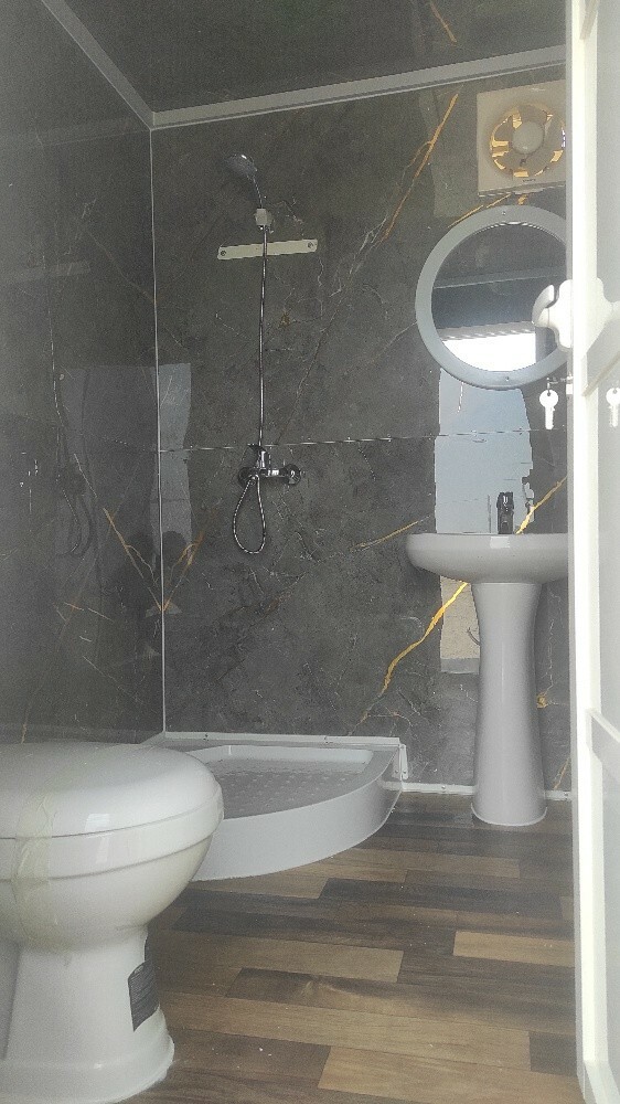 Caravan Cabin& bathroom  New For - 10