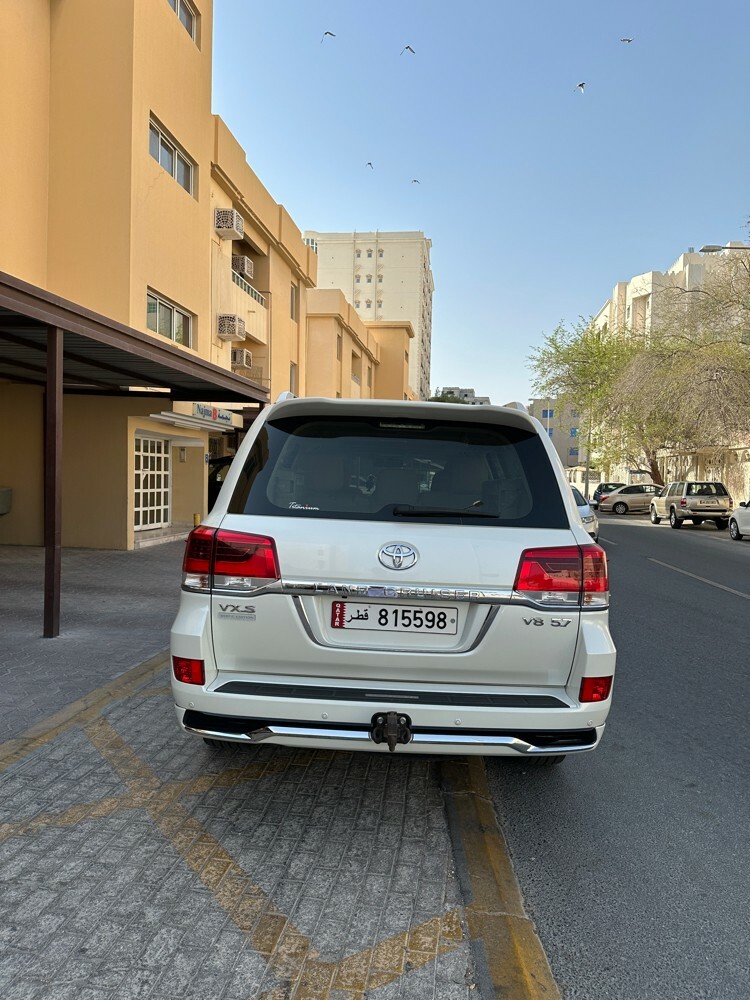 Toyota Land Cruiser 2018 V6 GXR - 3