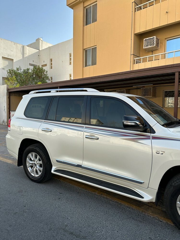 Toyota Land Cruiser 2018 V6 GXR - 5