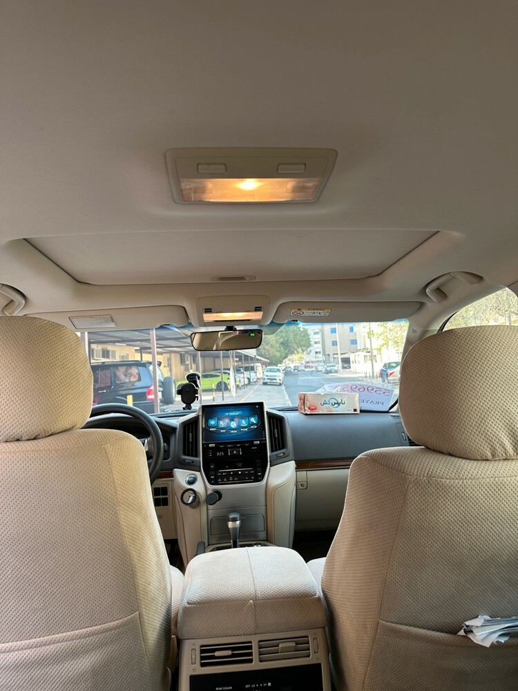 Toyota Land Cruiser 2018 V6 GXR - 17