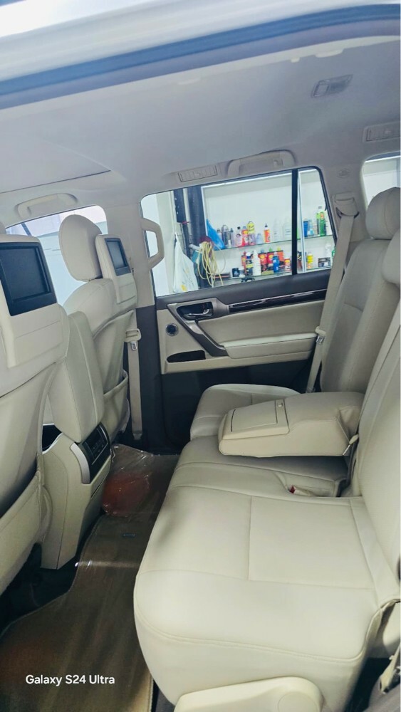Lexus GX 460 law millage  2010 - 3