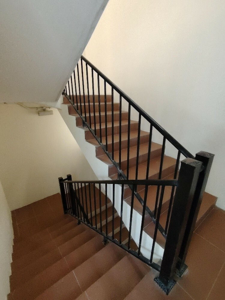 9 Rooms For Staff, Indpendent. - 5