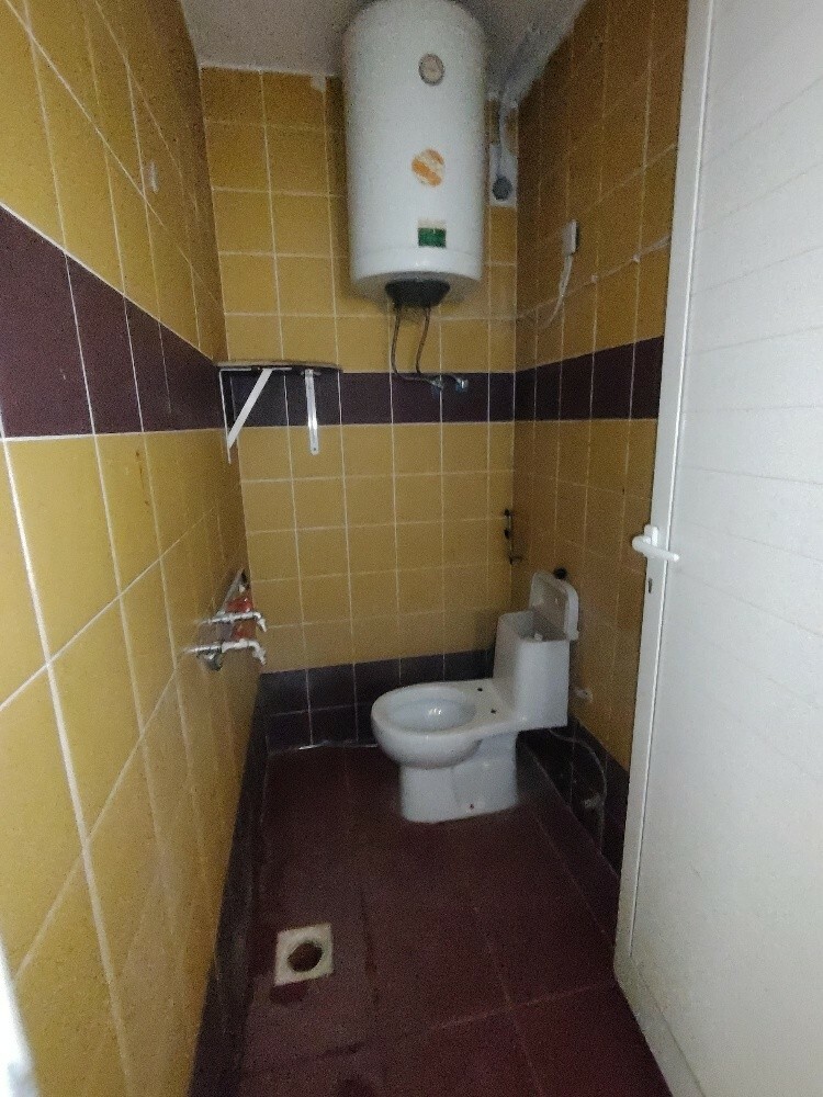 9 Rooms For Staff, Indpendent. - 9