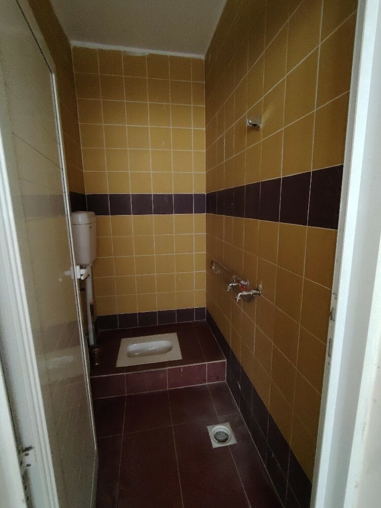 9 Rooms For Staff, Indpendent. - 14