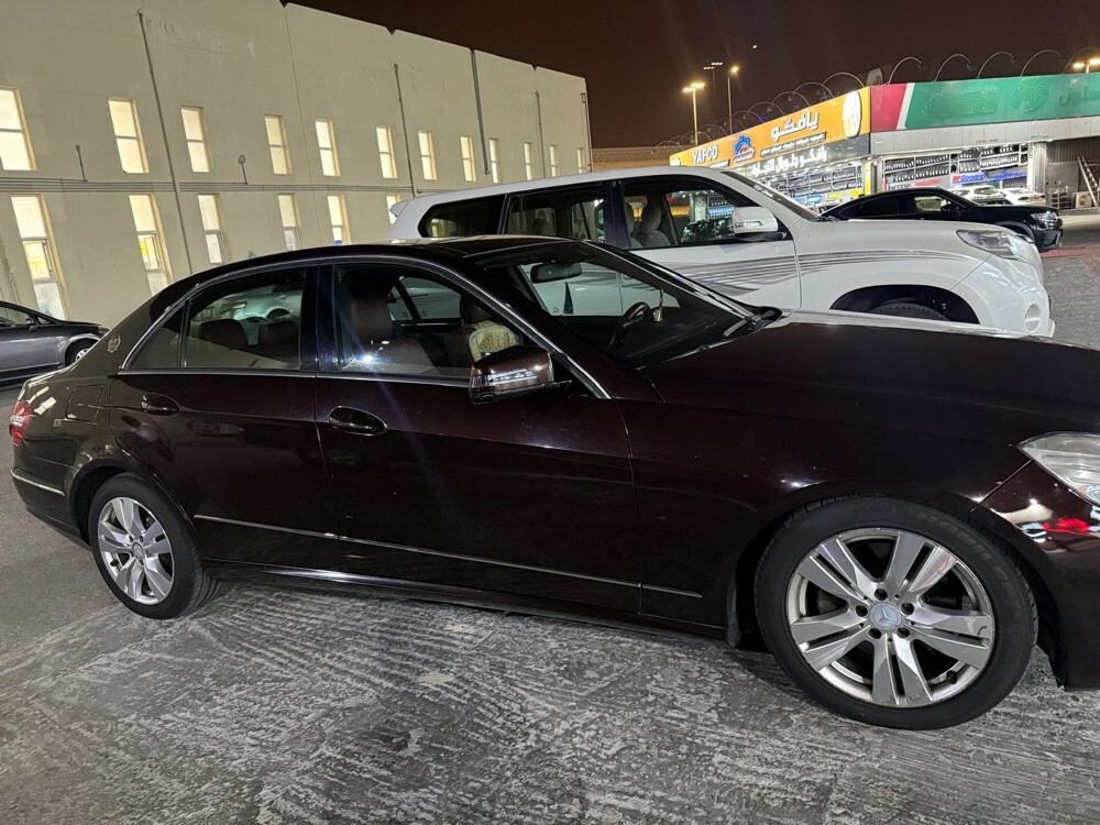 Mercedes E300 - 1
