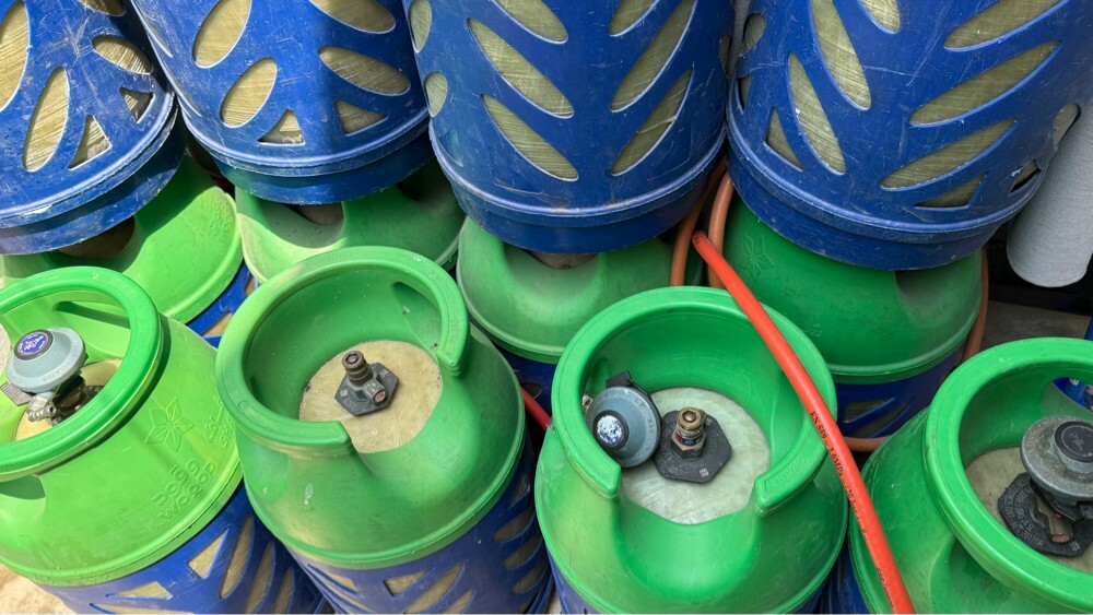 gas cylinders 12kg - 1