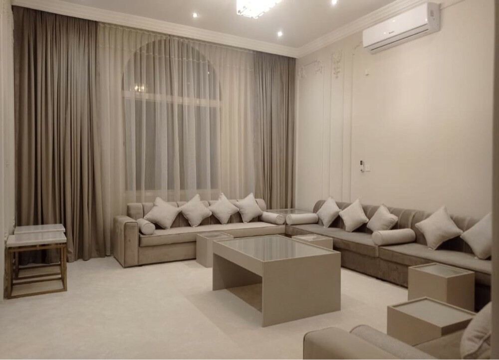 Makes New Sofa And Changes Fabric - 6