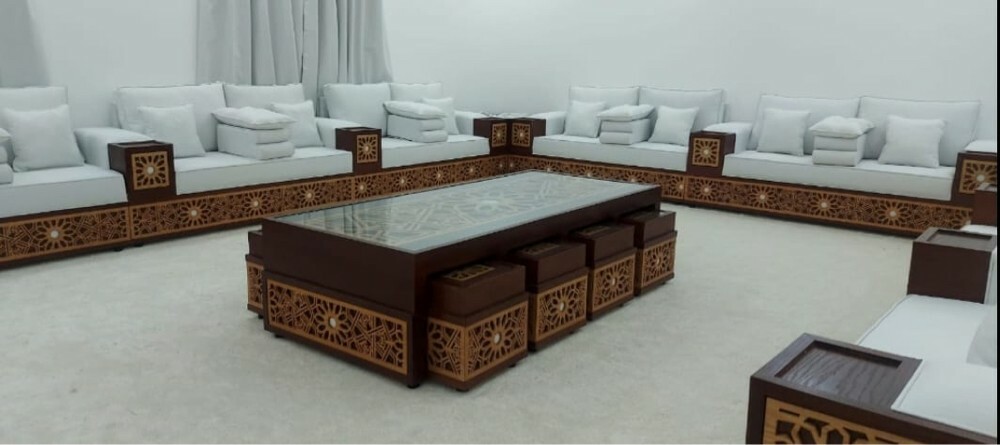Makes New Sofa And Changes Fabric - 1