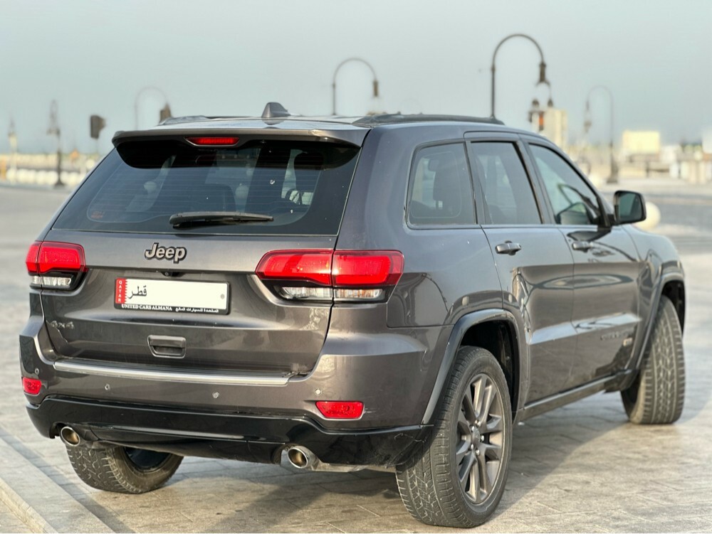 Jeep Grand Cherokee Overland - 3