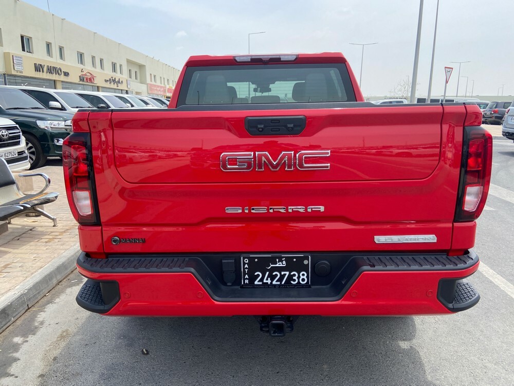 GMC 2023 Elevation Red - 2