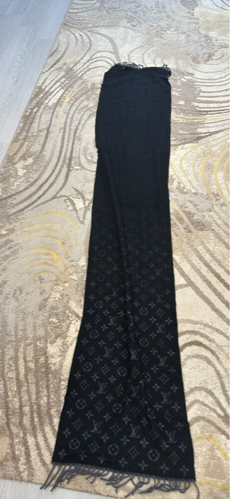 *Exclusive* LV scarf ITALY ONLY - 4