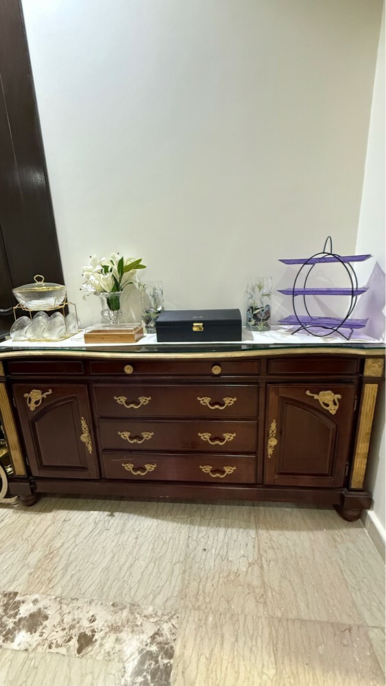 2 sets of seating area+tables - 11