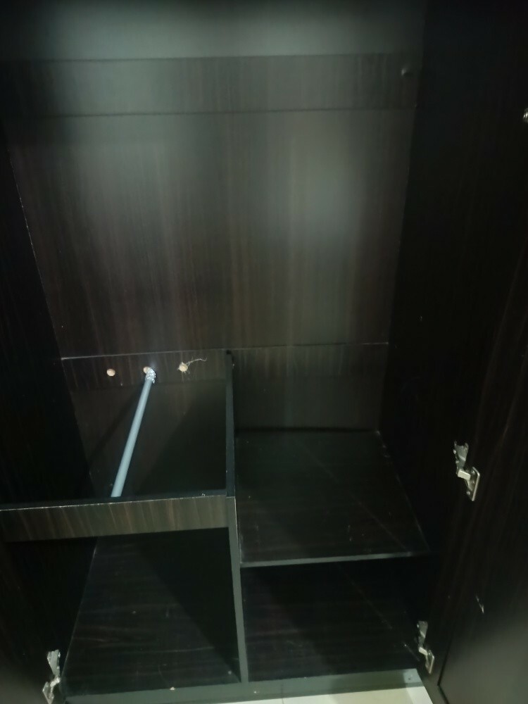 Urgent Sale!! Wardrobe for Sale - 5