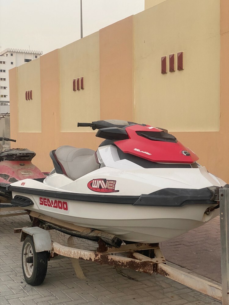 Seadoo GTS Waverunner - 2
