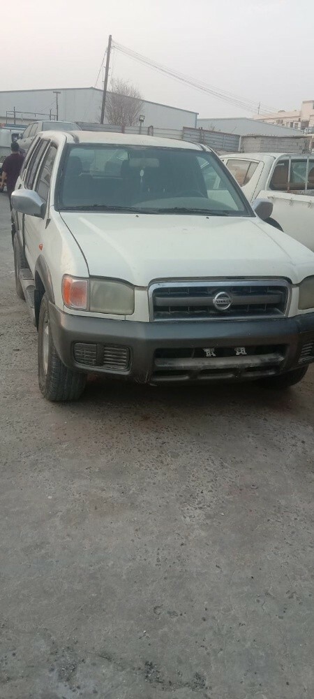 nissan pathfinder - 2