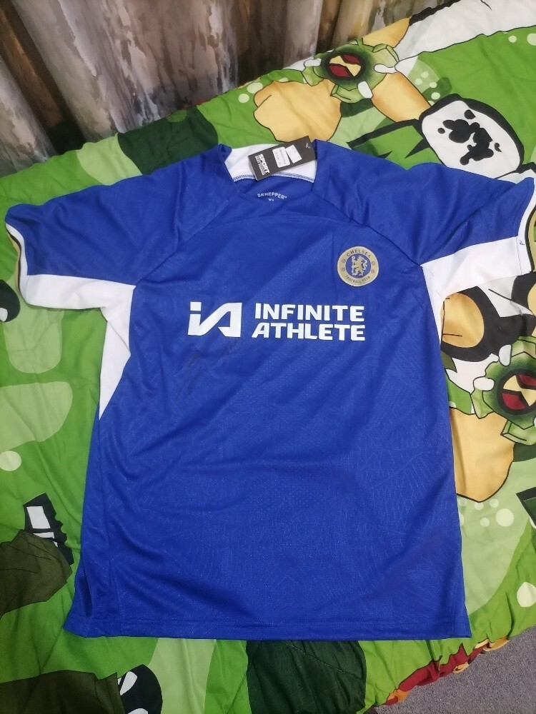Chelsea T-shirt signed by ziyech - 1