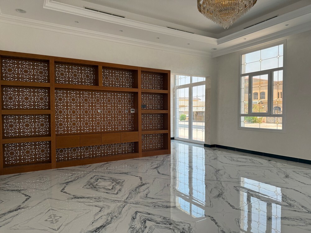 فيلا للبيع تشطيب راقى موقع مميز - 30