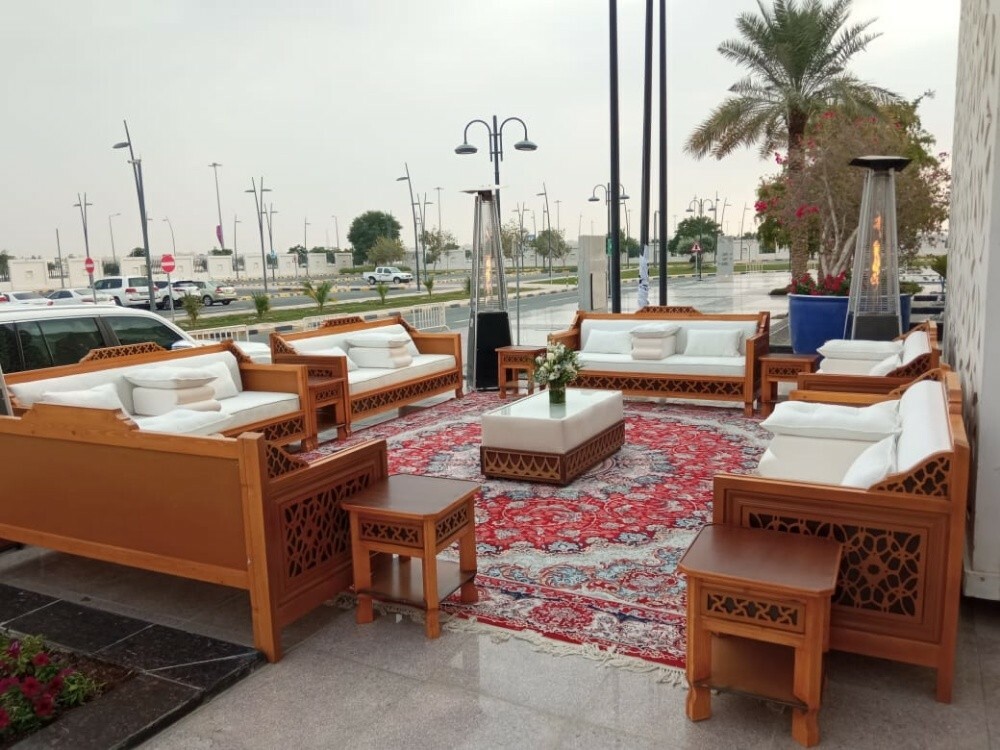 تأجير كرسي مع طاولات - 1