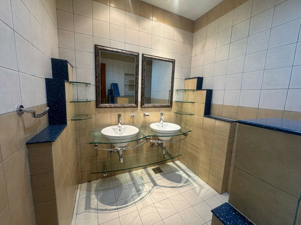 Family villa in compound for rent - 14