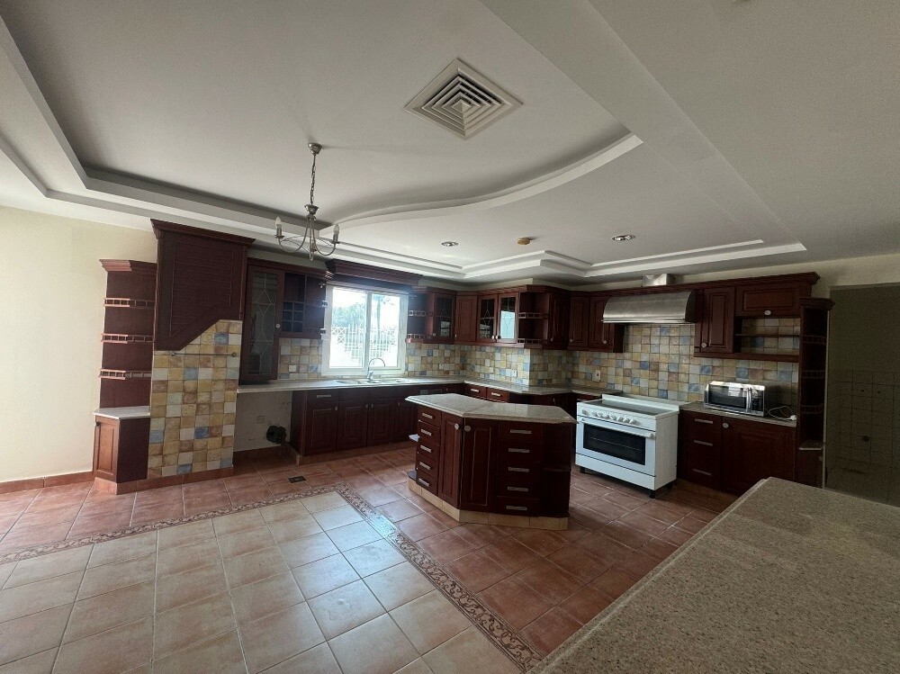 Family villa in compound for rent - 12