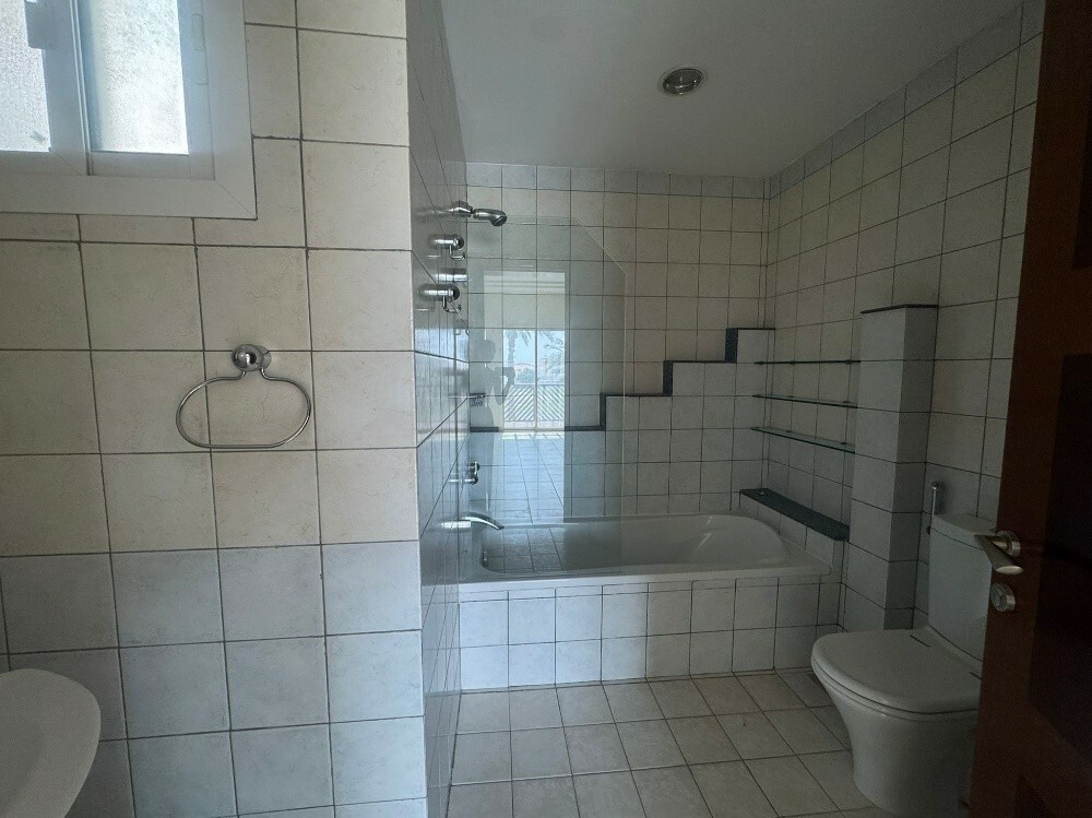 Family villa in compound for rent - 26