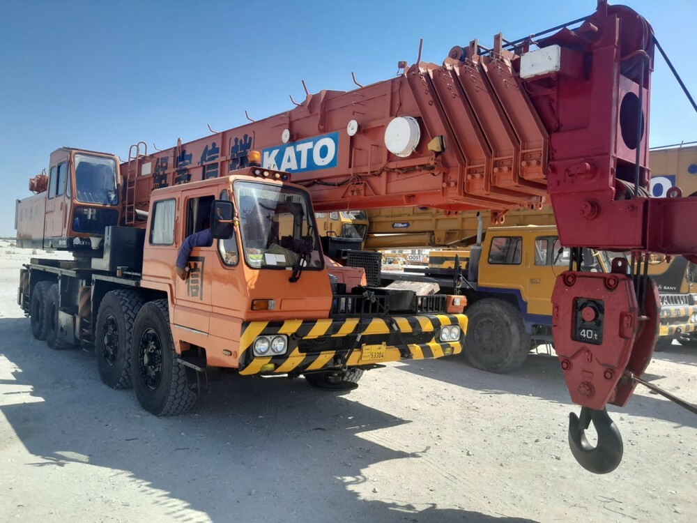 KATO NISSAN 100 TON - 4