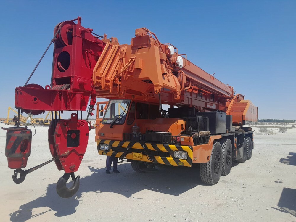 KATO NISSAN 100 TON - 2