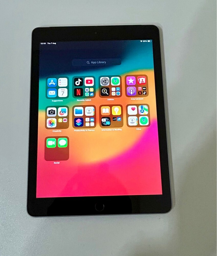 iPad 6 generation  - 1