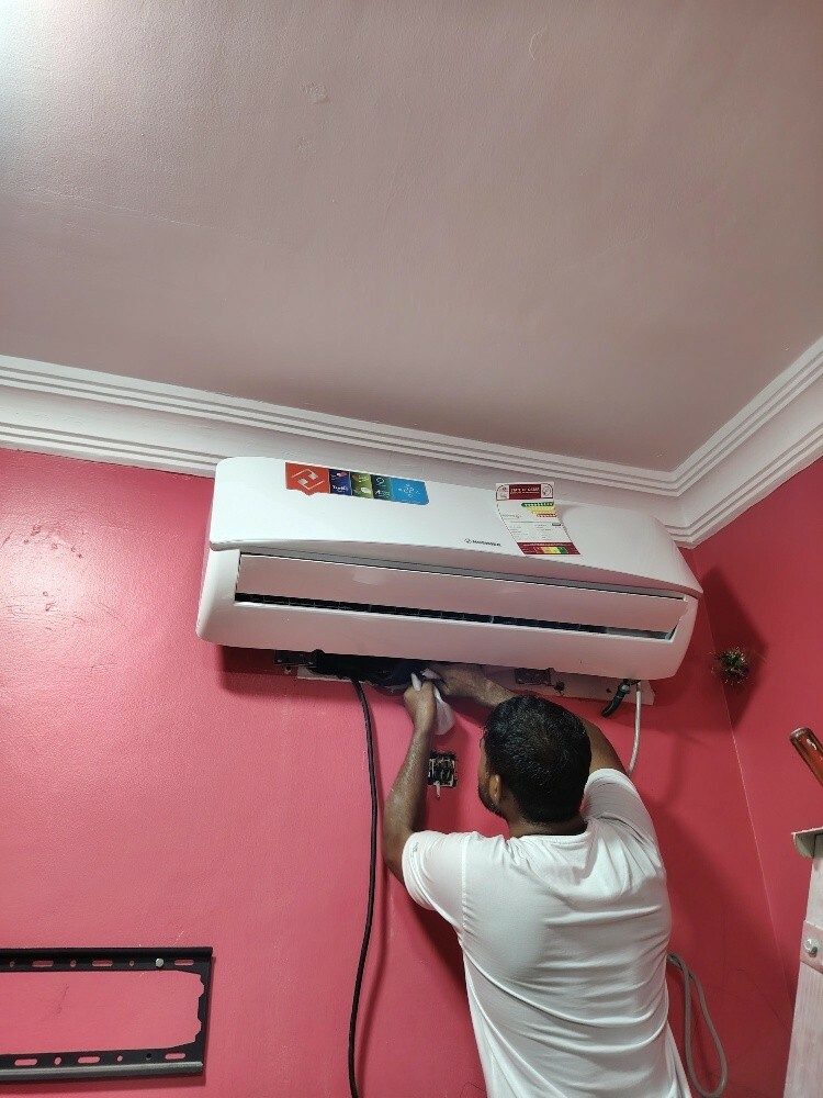 Hommer new Ac sale 1,250 - 4