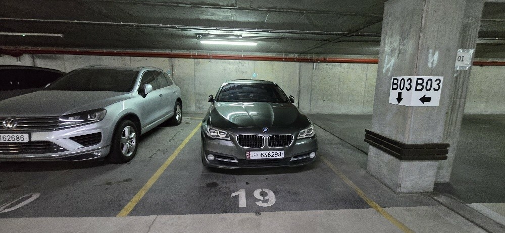 BMW 528i - 8